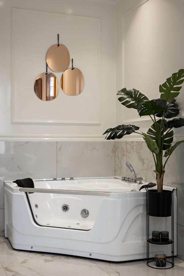 Max Central Apartment Belgrado Esterno foto