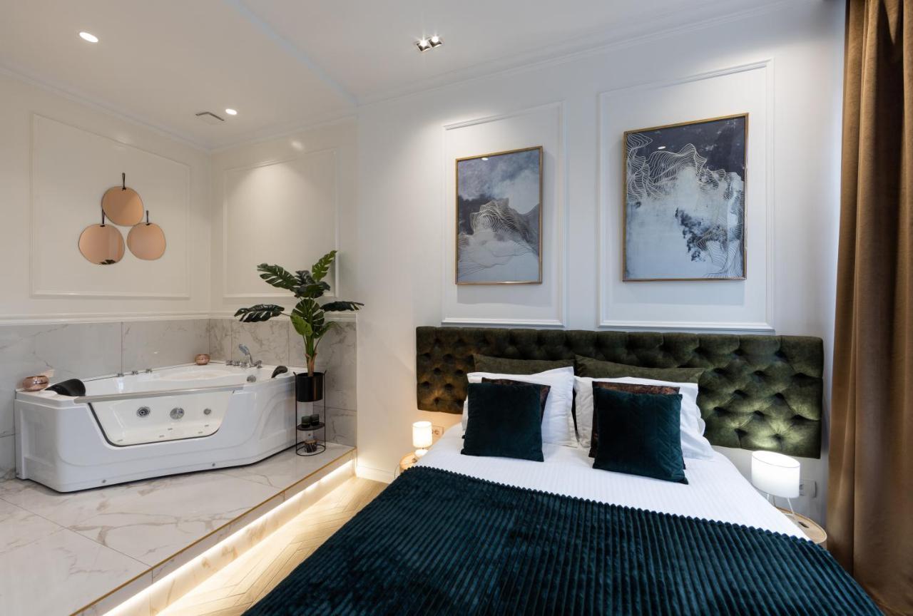 Max Central Apartment Belgrado Esterno foto