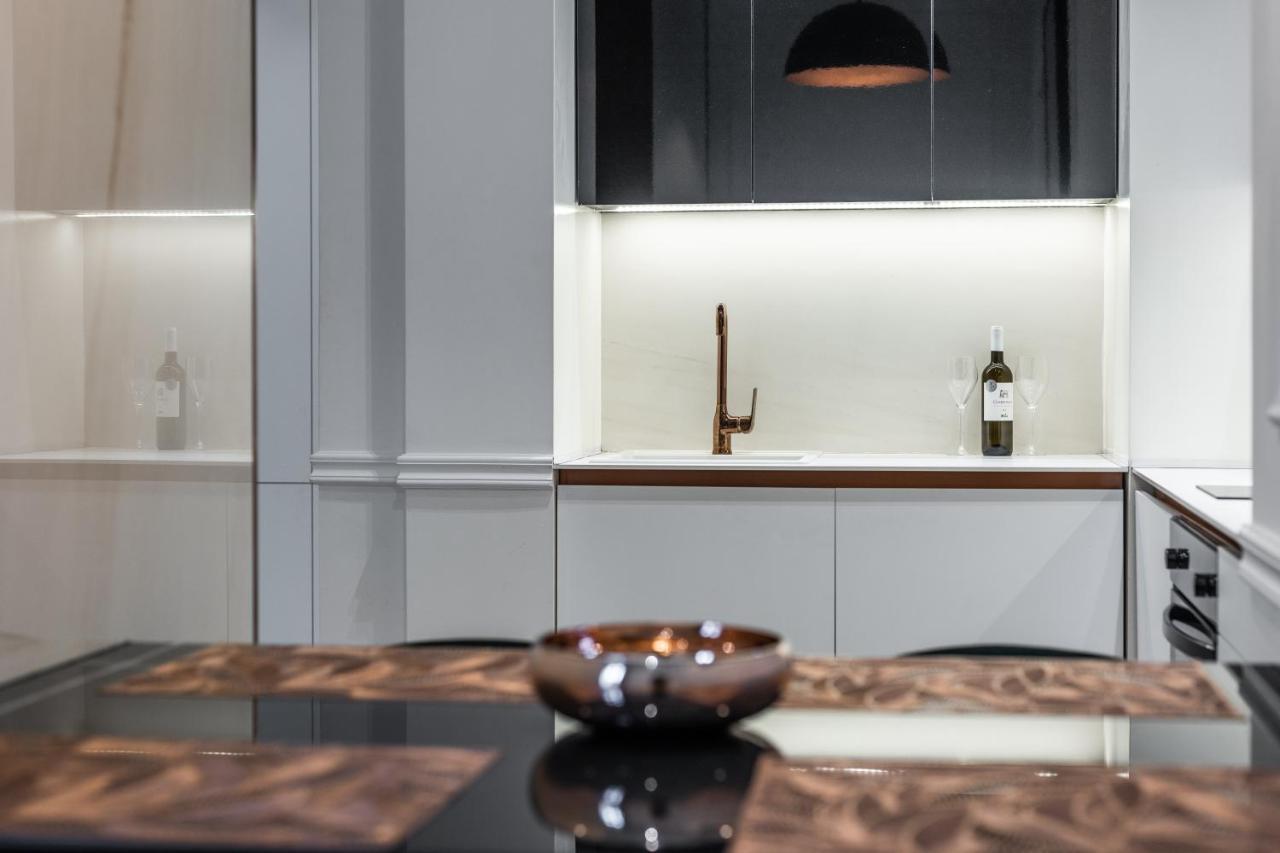 Max Central Apartment Belgrado Esterno foto