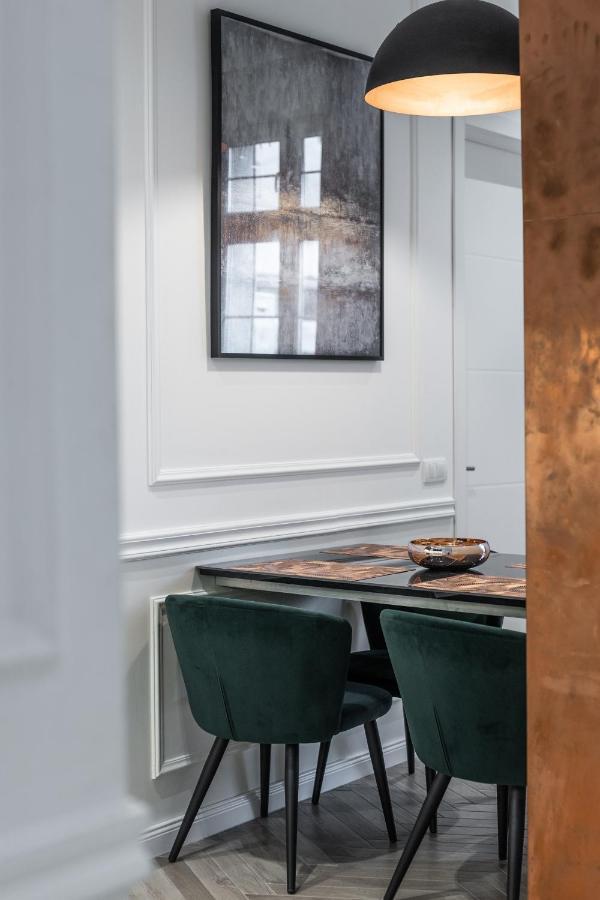 Max Central Apartment Belgrado Esterno foto