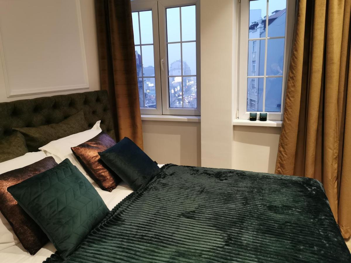Max Central Apartment Belgrado Esterno foto