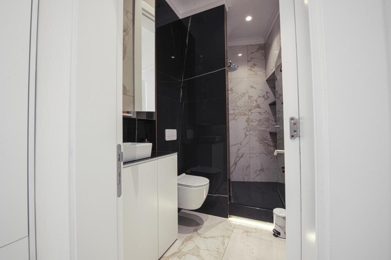 Max Central Apartment Belgrado Esterno foto