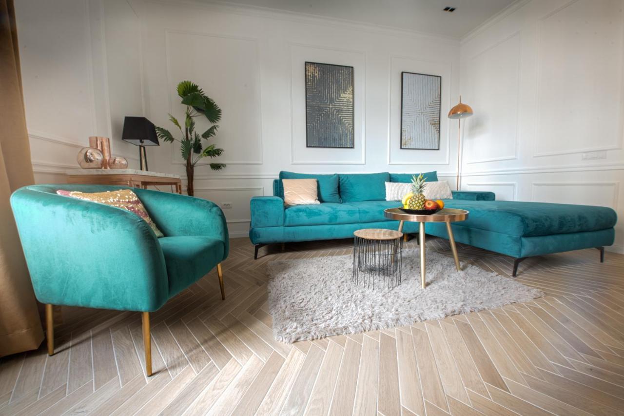 Max Central Apartment Belgrado Esterno foto