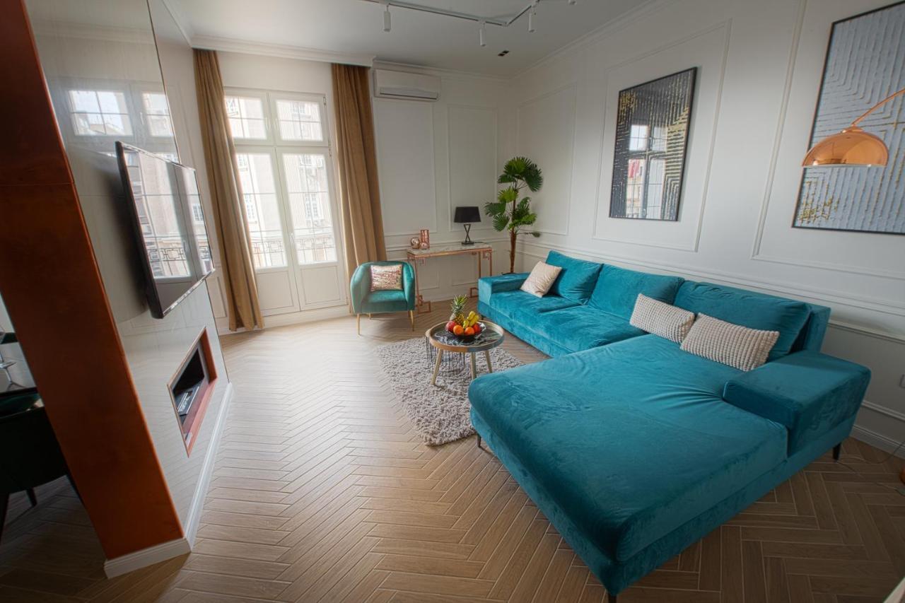 Max Central Apartment Belgrado Esterno foto